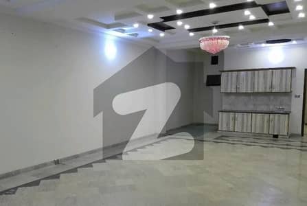 Sale A Building In Pine Avenue Prime Location