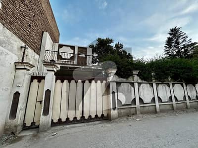 ناصر باغ روڈ پشاور میں 7 کمروں کا 18 مرلہ مکان 5.7 کروڑ میں برائے فروخت۔ ناصر باغ روڈ پشاور میں 7 کمروں کا 18 مرلہ مکان 5.7 کروڑ میں برائے فروخت۔