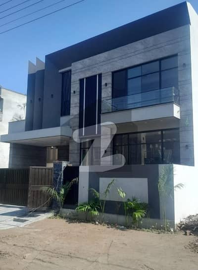 10 Marla Modern House For Sale In DHA 6