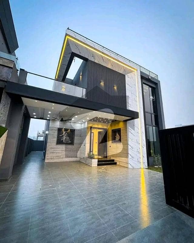 10 Marla Double Storey House For Rent 10 Marla Double Storey House For Rent