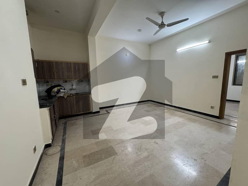 Flat Available For boys At Bani Asghar Mall Road Flat Available For boys At Bani Asghar Mall Road