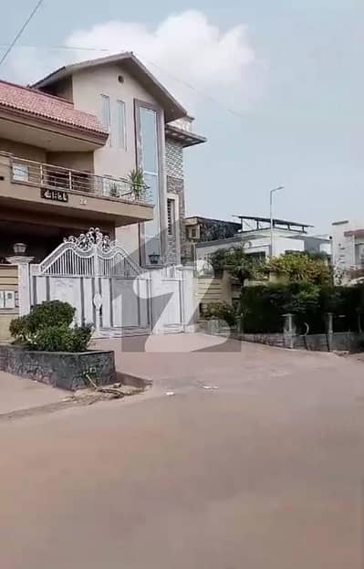 جی