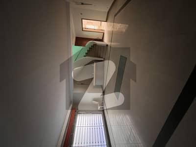 ڈی ایچ اے فیز 1 - سیکٹر ای ڈی ایچ اے ڈیفینس فیز 1,ڈی ایچ اے ڈیفینس,اسلام آباد میں 6 کمروں کا 1 کنال مکان 8.5 کروڑ میں برائے فروخت۔ ڈی ایچ اے فیز 1 - سیکٹر ای ڈی ایچ اے ڈیفینس فیز 1,ڈی ایچ اے ڈیفینس,اسلام آباد میں 6 کمروں کا 1 کنال مکان 8.5 کروڑ میں برائے فروخت۔
