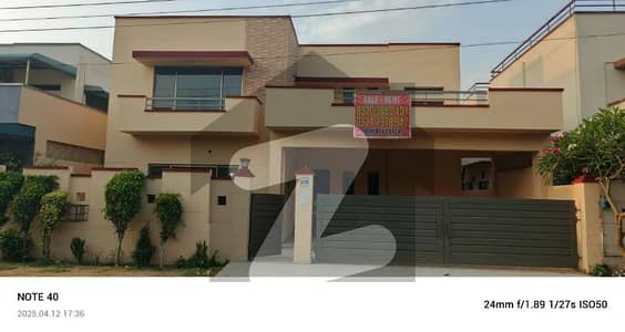 Well Mentioned Ready To Move 4 Bedrooms Brigadier House Available Urgent For Rent Good Location And With All Utilities Near To Park Well Mentioned Ready To Move 4 Bedrooms Brigadier House Available Urgent For Rent Good Location And With All Utilities Near To Park