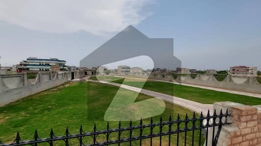 20 Marla Corner And North Facing Ideal Location Plot For Sale