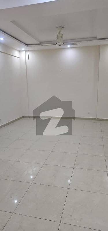 3 BED APARTMENT SAVE MART PHASE 7 AVAILABLE FOR RENT 3 BED APARTMENT SAVE MART PHASE 7 AVAILABLE FOR RENT