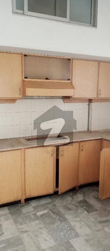 گلشنِ اقبال - بلاک 5 گلشنِ اقبال,گلشنِ اقبال ٹاؤن,کراچی میں 5 کمروں کا 10 مرلہ مکان 6.8 کروڑ میں برائے فروخت۔ گلشنِ اقبال - بلاک 5 گلشنِ اقبال,گلشنِ اقبال ٹاؤن,کراچی میں 5 کمروں کا 10 مرلہ مکان 6.8 کروڑ میں برائے فروخت۔