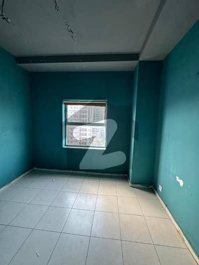 گلبرگ 3 گلبرگ,لاہور میں 1 کمرے کا 3 مرلہ دفتر 55.0 ہزار میں کرایہ پر دستیاب ہے۔