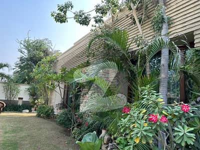 Beautiful Excellent Condition 1000 yards Bungalow with swimming Pool Dha Phase 6 Near Ali Masjid Beautiful Excellent Condition 1000 yards Bungalow with swimming Pool Dha Phase 6 Near Ali Masjid