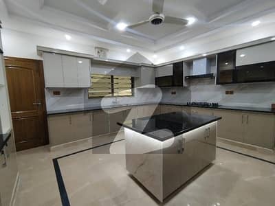 Island Kitchen Luxury Kanal House For Sale In Bahria Town Phase 3