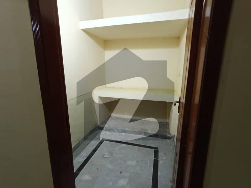 10 Marla Lower Portion With Gas With Car Parking, College Road Lahore 10 Marla Lower Portion With Gas With Car Parking, College Road Lahore