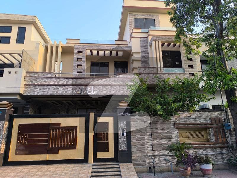 10 Marla Modern House For Sale Wapda Town Gujranwala 10 Marla Modern House For Sale Wapda Town Gujranwala