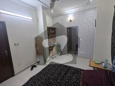 ایم پی سی ایچ ایس - بلاک بی ایم پی سی ایچ ایس ۔ ملٹی گارڈنز,بی ۔ 17,اسلام آباد میں 2 کمروں کا 4 مرلہ فلیٹ 78.0 لاکھ میں برائے فروخت۔ ایم پی سی ایچ ایس - بلاک بی ایم پی سی ایچ ایس ۔ ملٹی گارڈنز,بی ۔ 17,اسلام آباد میں 2 کمروں کا 4 مرلہ فلیٹ 78.0 لاکھ میں برائے فروخت۔