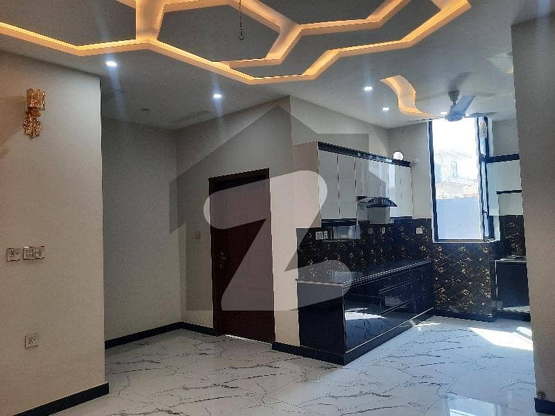 BRAND NEW HOUSE AT PRIME LOCATION FOR SALE BRAND NEW HOUSE AT PRIME LOCATION FOR SALE
