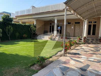 حیات آباد فیز 1 - ڈی1 حیات آباد فیز 1,حیات آباد,پشاور میں 10 کمروں کا 2 کنال مکان 12.0 کروڑ میں برائے فروخت۔ حیات آباد فیز 1 - ڈی1 حیات آباد فیز 1,حیات آباد,پشاور میں 10 کمروں کا 2 کنال مکان 12.0 کروڑ میں برائے فروخت۔