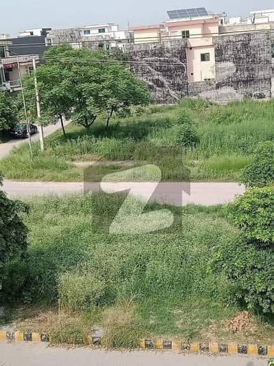 Level Plot, Ideal Location.