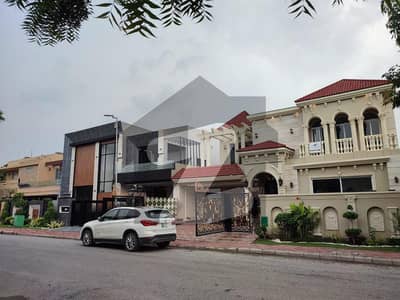 20 Marla Brand New House For SALE Near To Park School Bahria Town SHAHEEN Block Lahore 20 Marla Brand New House For SALE Near To Park School Bahria Town SHAHEEN Block Lahore