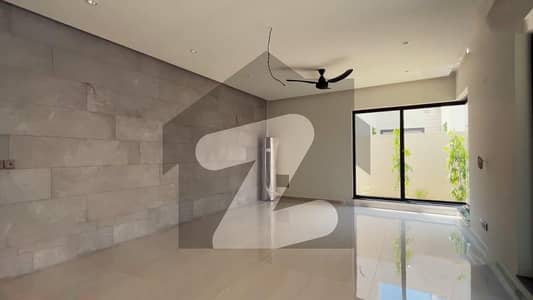 پیراڈائیز ویلی فیصل آباد میں 5 کمروں کا 1 کنال مکان 12.5 کروڑ میں برائے فروخت۔