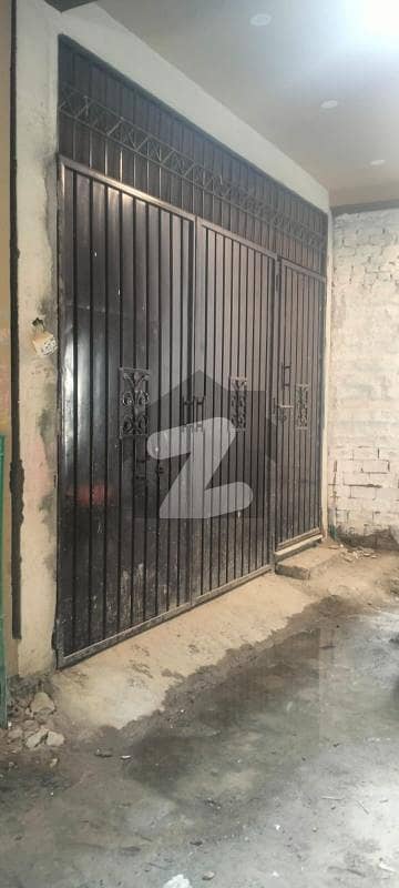 گلبرگ پشاور میں 3 کمروں کا 1 مرلہ مکان 25.0 ہزار میں کرایہ پر دستیاب ہے۔