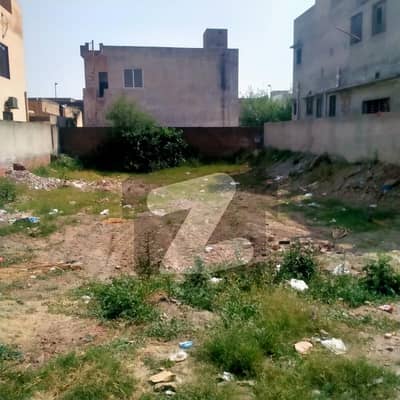 پیراگون سٹی - امپیریل بلاک پیراگون سٹی,لاہور میں 2 کنال رہائشی پلاٹ 7.75 کروڑ میں برائے فروخت۔