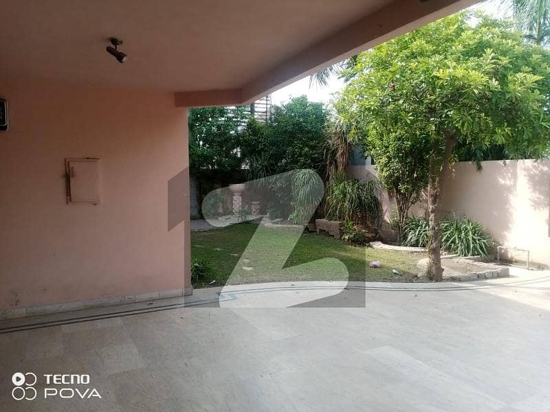 30 Marla Used Modern Design 5 Bed Room Bungalow For Sale At Prime Location Of DHA Lahore Near To Park Masjid & Commercial Market 30 Marla Used Modern Design 5 Bed Room Bungalow For Sale At Prime Location Of DHA Lahore Near To Park Masjid & Commercial Market