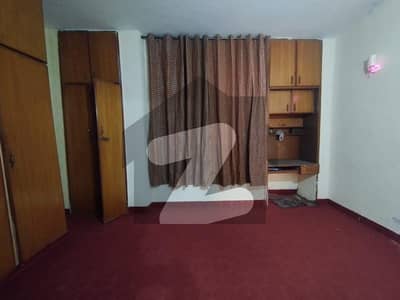 2 Bed Room Flat Available For Sale In Iqbal Town Moon Market