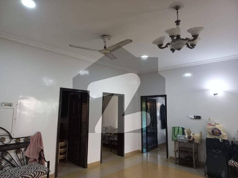 بحریہ ٹاؤن ۔ سفاری ولاز بحریہ ٹاؤن راولپنڈی,راولپنڈی میں 4 کمروں کا 1 کنال مکان 1.4 لاکھ میں کرایہ پر دستیاب ہے۔ بحریہ ٹاؤن ۔ سفاری ولاز بحریہ ٹاؤن راولپنڈی,راولپنڈی میں 4 کمروں کا 1 کنال مکان 1.4 لاکھ میں کرایہ پر دستیاب ہے۔