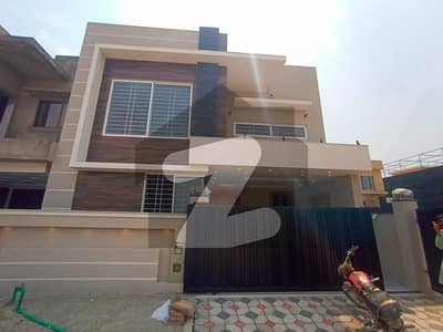 8 Marla Luxury House Up For Sale In The Heart Of Bahria Town Rawalpindi. 8 Marla Luxury House Up For Sale In The Heart Of Bahria Town Rawalpindi.