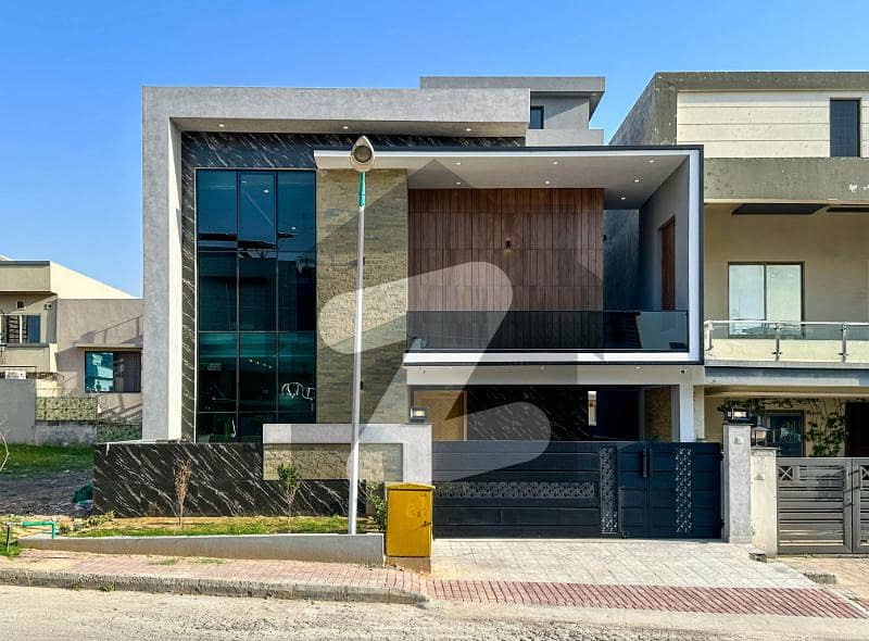 10 Marla Double Unit Overseas 5 | Double-Heighted TV Lounge 10 Marla Double Unit Overseas 5 | Double-Heighted TV Lounge