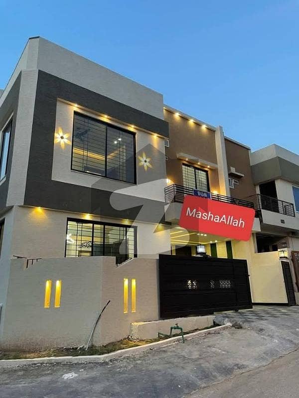 6.5 MARLA CORNER HOUSE FOR SALE WITH 4 BED DOUBLE UNIT 6.5 MARLA CORNER HOUSE FOR SALE WITH 4 BED DOUBLE UNIT