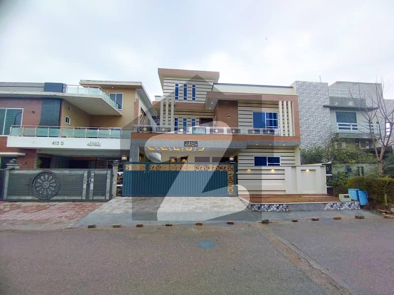 Beautiful House For Sale In Media Town Beautiful House For Sale In Media Town