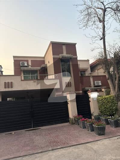 Askari 11 Corner 10 Marla Most Prime Location House For Sale In Very Reasonable Price Askari 11 Corner 10 Marla Most Prime Location House For Sale In Very Reasonable Price