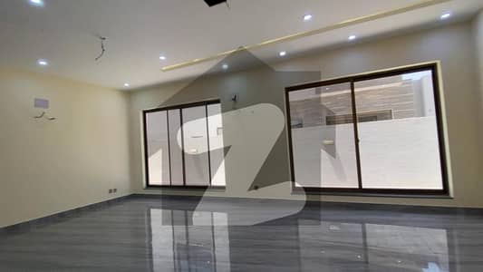 272sq yd 5 Bedrooms Luxury Villa is Available FOR RENT. 6km from Entrance of BTK. 5 Bed DDL 2 Kitchens 272sq yd 5 Bedrooms Luxury Villa is Available FOR RENT. 6km from Entrance of BTK. 5 Bed DDL 2 Kitchens