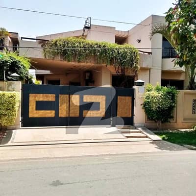 ڈی ایچ اے فیز 2 ڈیفنس (ڈی ایچ اے),لاہور میں 5 کمروں کا 1 کنال مکان 6.9 کروڑ میں برائے فروخت۔ ڈی ایچ اے فیز 2 ڈیفنس (ڈی ایچ اے),لاہور میں 5 کمروں کا 1 کنال مکان 6.9 کروڑ میں برائے فروخت۔