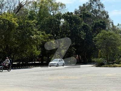 اے ڈبلیو ٹی فیز 2 ۔ بلاک سی اے ڈبلیو ٹی فیز 2,اے ڈبلیو ٹی آرمی ویلفیئر ٹرسٹ,رائیونڈ روڈ,لاہور میں 1 کنال رہائشی پلاٹ 1.9 کروڑ میں برائے فروخت۔ اے ڈبلیو ٹی فیز 2 ۔ بلاک سی اے ڈبلیو ٹی فیز 2,اے ڈبلیو ٹی آرمی ویلفیئر ٹرسٹ,رائیونڈ روڈ,لاہور میں 1 کنال رہائشی پلاٹ 1.9 کروڑ میں برائے فروخت۔