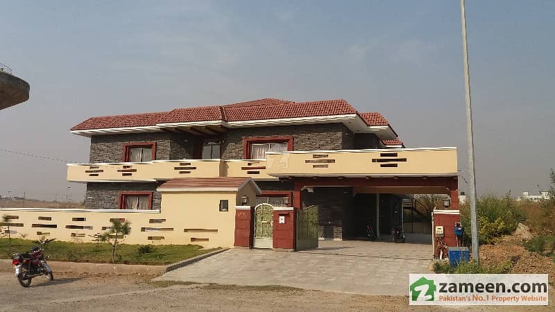 2-kanal House For Sale In A Block