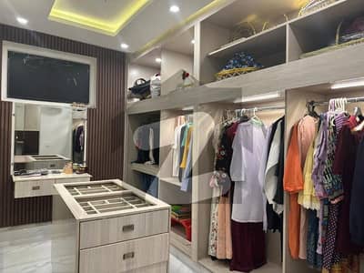 عمارکینیان ویوز اسلام آباد میں 7 کمروں کا 14 مرلہ مکان 8.25 کروڑ میں برائے فروخت۔
