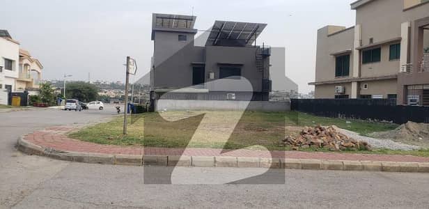 بحریہ ٹاؤن فیز 8 ۔ بلاک بی بحریہ ٹاؤن فیز 8,بحریہ ٹاؤن راولپنڈی,راولپنڈی میں 13 مرلہ رہائشی پلاٹ 1.75 کروڑ میں برائے فروخت۔ بحریہ ٹاؤن فیز 8 ۔ بلاک بی بحریہ ٹاؤن فیز 8,بحریہ ٹاؤن راولپنڈی,راولپنڈی میں 13 مرلہ رہائشی پلاٹ 1.75 کروڑ میں برائے فروخت۔