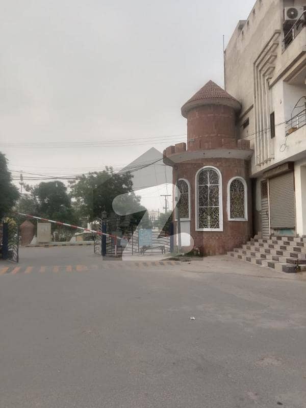 فورٹ ایوینیو ملتان میں 3 کمروں کا 7 مرلہ مکان 1.6 کروڑ میں برائے فروخت۔ فورٹ ایوینیو ملتان میں 3 کمروں کا 7 مرلہ مکان 1.6 کروڑ میں برائے فروخت۔