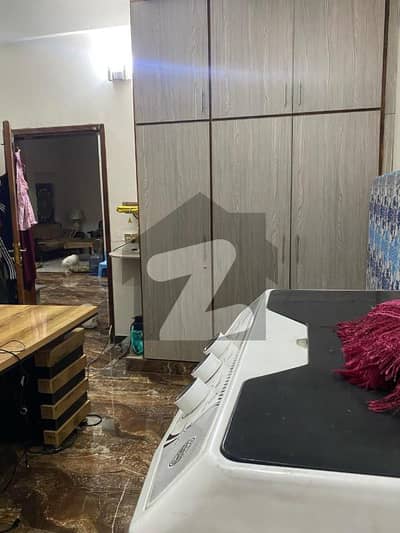 Lower Portion In Samanabad For Rent