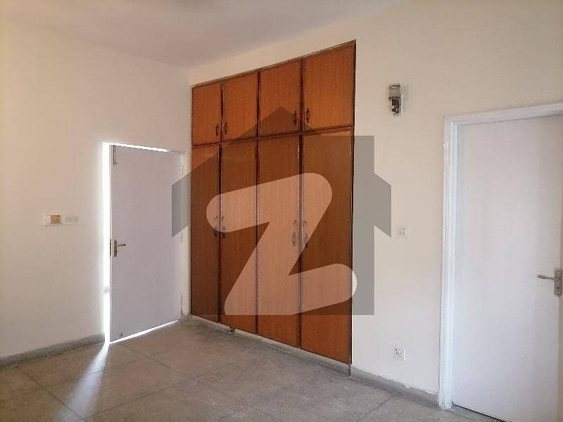10 Marla Flat For Sale In Askari 10 Marla Flat For Sale In Askari