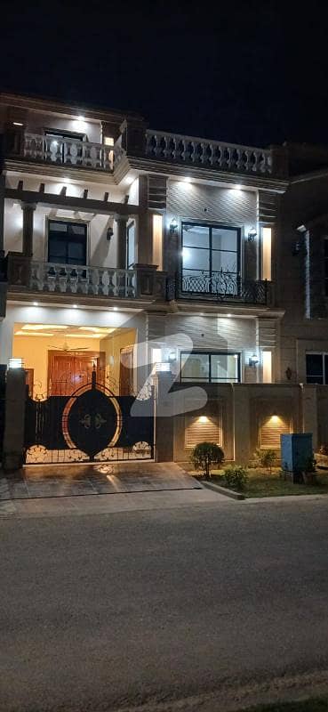 Centrally Located House Available In Royal Orchard - Block F For Sale Centrally Located House Available In Royal Orchard - Block F For Sale