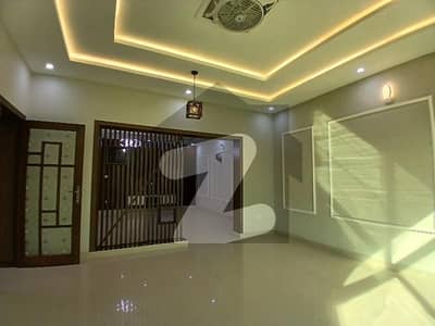 بحریہ انکلیو - سیکٹر سی 1 بحریہ انکلیو,بحریہ ٹاؤن,اسلام آباد میں 5 کمروں کا 10 مرلہ مکان 5.1 کروڑ میں برائے فروخت۔