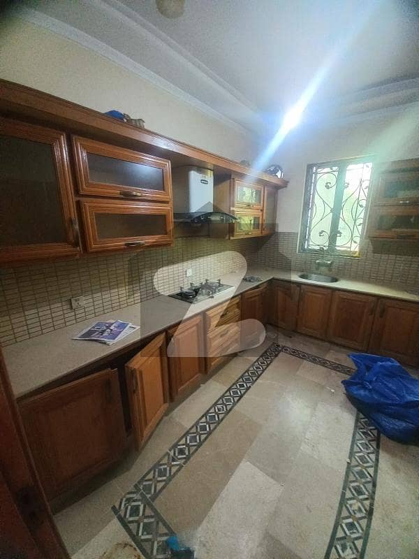 New Full House For Rent G10-1 Ideal Location New Full House For Rent G10-1 Ideal Location