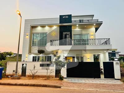 10 MARLA BRAND NEW LUXURY HOUSE FOR SALE IN FAISAL TOWN