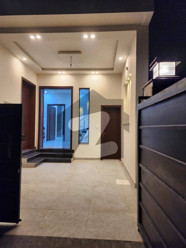 5 MARLA BRAND NEW HOUSE AVAILABLE FOR SALE 5 MARLA BRAND NEW HOUSE AVAILABLE FOR SALE