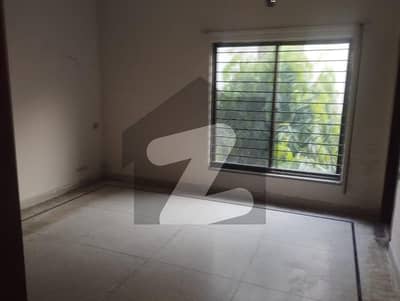 Stunning Slightly Used 1-Kanal Bungalow for Sale Double Unit with 5 Well-Appointed Bedrooms, Servant Room, and a Prime Location Just Behind Main Road in DHA Phase 4 Perfect for Joint Families Stunning Slightly Used 1-Kanal Bungalow for Sale Double Unit with 5 Well-Appointed Bedrooms, Servant Room, and a Prime Location Just Behind Main Road in DHA Phase 4 Perfect for Joint Families