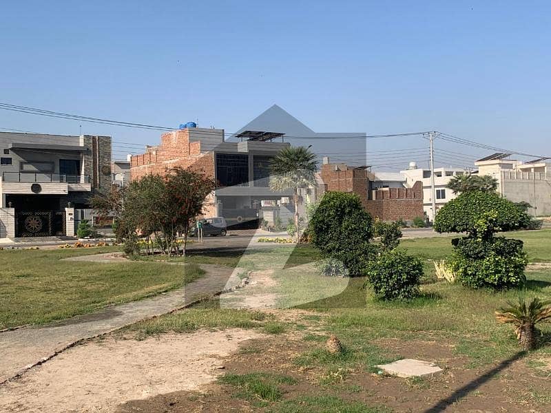 1.5 Marla Commercial Plot For Sale 1.5 Marla Commercial Plot For Sale