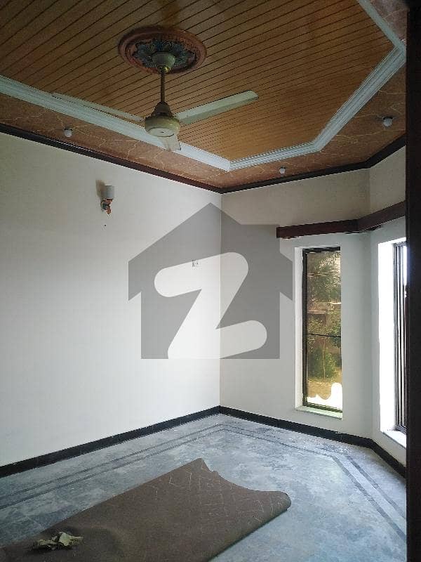 10 Marla House Available For Rent 10 Marla House Available For Rent