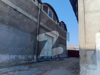 حب ریور روڈ کراچی میں 9 کنال گودام 5.5 لاکھ میں کرایہ پر دستیاب ہے۔